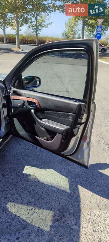 Седан Mercedes-Benz S-Class 2003 в Одесі