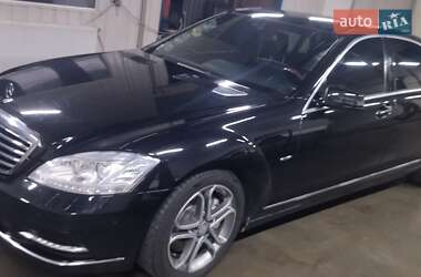 Седан Mercedes-Benz S-Class 2012 в 