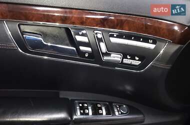 Седан Mercedes-Benz S-Class 2012 в 