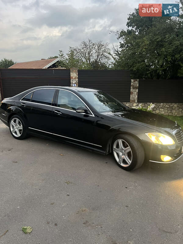 Седан Mercedes-Benz S-Class 2006 в 