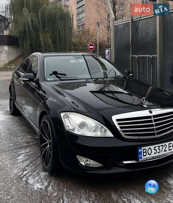 Mercedes-Benz S-Class 2005