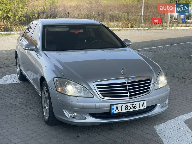 Седан Mercedes-Benz S-Class 2006 в 