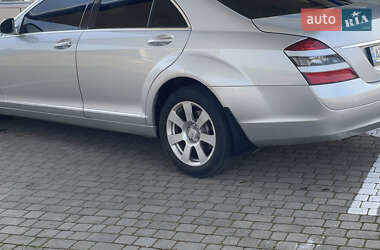 Седан Mercedes-Benz S-Class 2006 в 