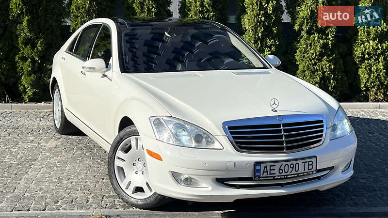 Седан Mercedes-Benz S-Class 2008 в 