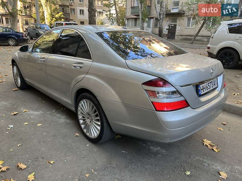 Седан Mercedes-Benz S-Class 2007 в Николаеве