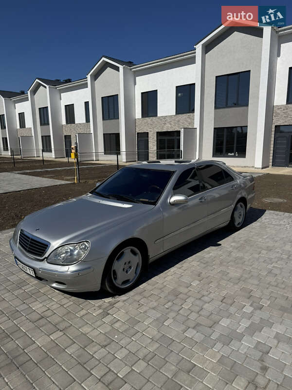 Mercedes-Benz S-Class 1998