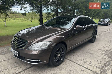 Седан Mercedes-Benz S-Class 2010 в Луцке