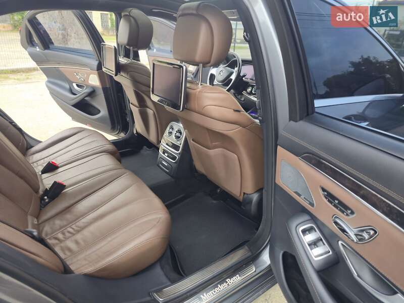Седан Mercedes-Benz S-Class 2017 в Тысменице