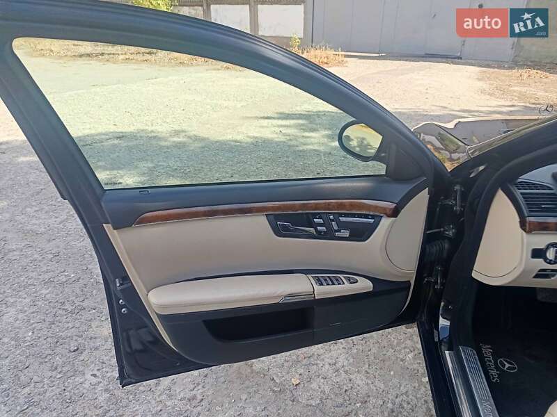 Седан Mercedes-Benz S-Class 2006 в Білгороді-Дністровському