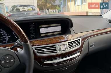 Седан Mercedes-Benz S-Class 2013 в 