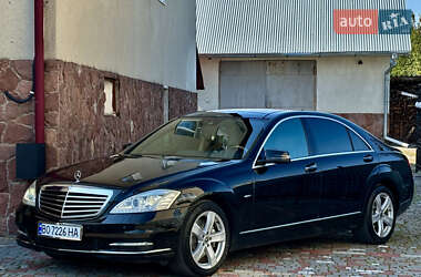 Mercedes-Benz S-Class 2011