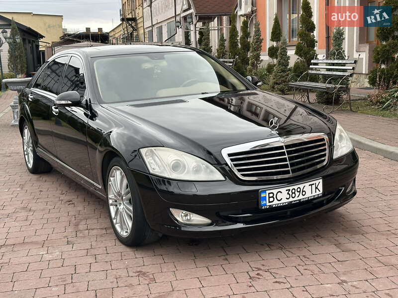 Седан Mercedes-Benz S-Class 2006 в Львове