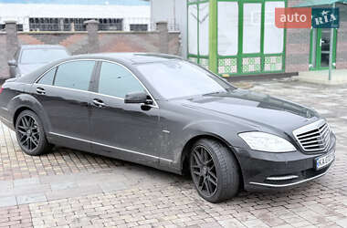 Седан Mercedes-Benz S-Class 2011 в 