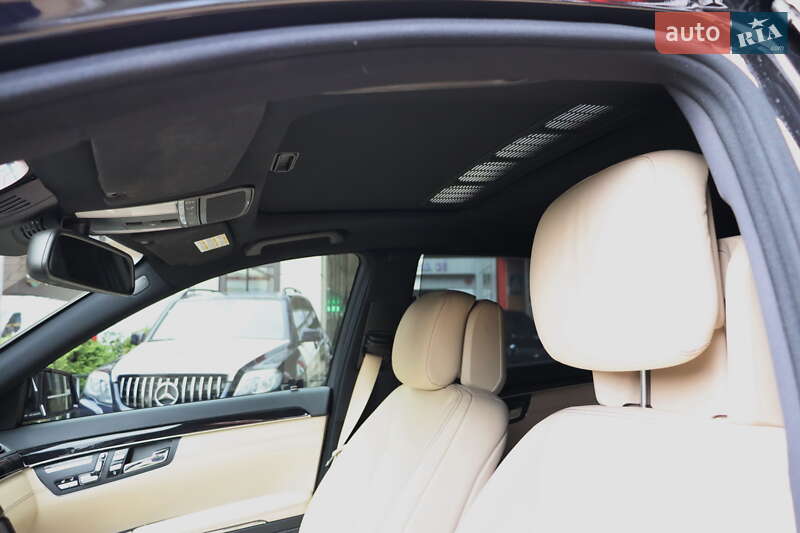 Седан Mercedes-Benz S-Class 2012 в Львові