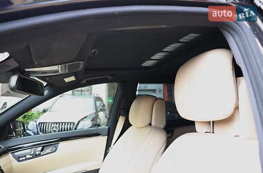 Седан Mercedes-Benz S-Class 2012 в 