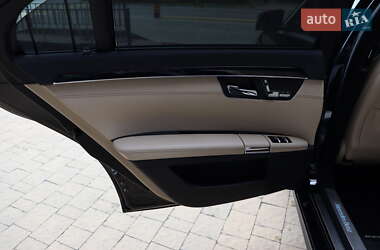 Седан Mercedes-Benz S-Class 2012 в 