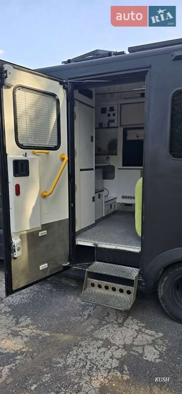 Седан Mercedes-Benz S-Class 2012 в Виннице