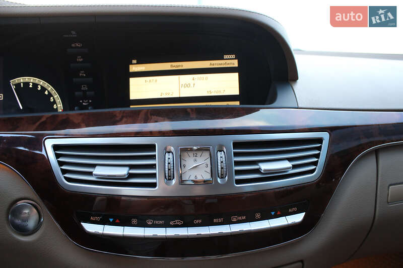 Седан Mercedes-Benz S-Class 2006 в Ровно