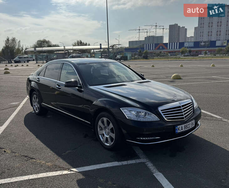 Седан Mercedes-Benz S-Class 2013 в 