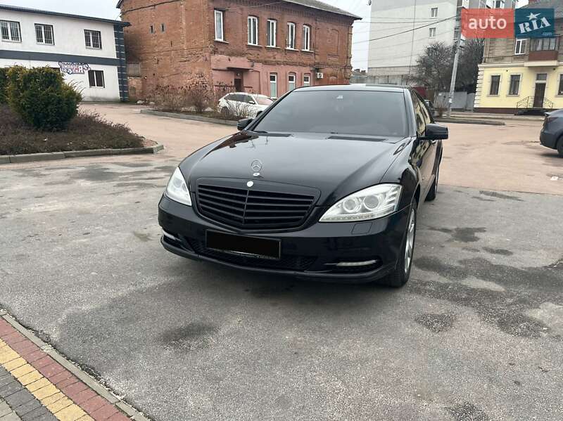 Седан Mercedes-Benz S-Class 2011 в 