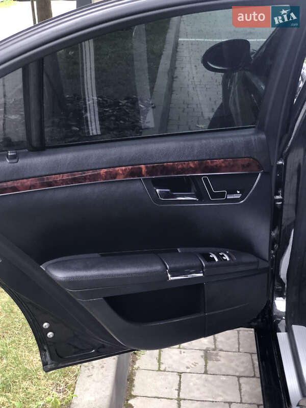 Седан Mercedes-Benz S-Class 2009 в Івано-Франківську