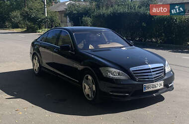 Седан Mercedes-Benz S-Class 2012 в Умані