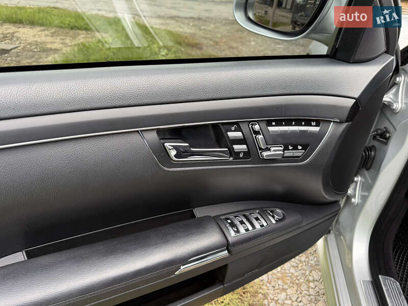Седан Mercedes-Benz S-Class 2008 в Ровно