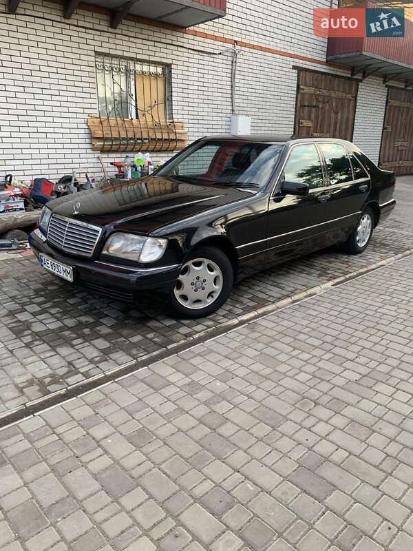 Mercedes-Benz S-Class 1995 Mercedes-Benz S-Class 1995