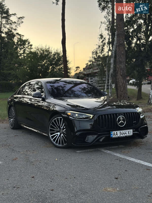 Седан Mercedes-Benz S-Class 2022 в 