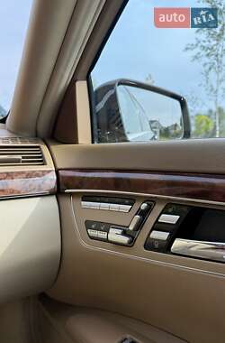 Седан Mercedes-Benz S-Class 2008 в 
