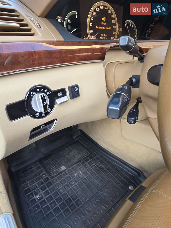 Седан Mercedes-Benz S-Class 2007 в Ровно