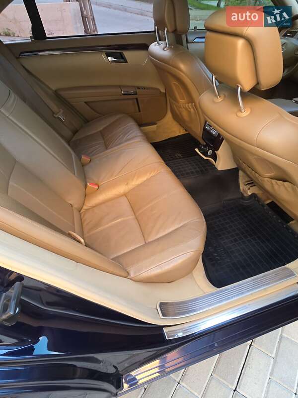 Седан Mercedes-Benz S-Class 2007 в Ровно