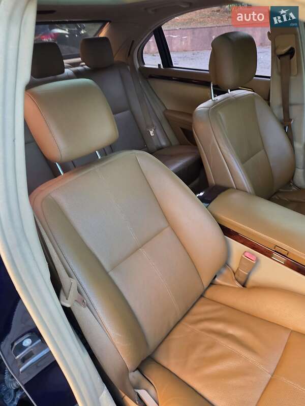 Седан Mercedes-Benz S-Class 2007 в Ровно