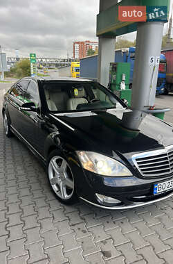 Седан Mercedes-Benz S-Class 2006 в 
