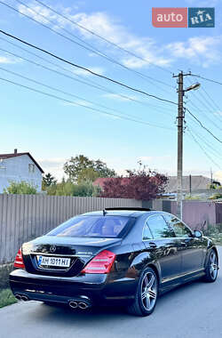 Седан Mercedes-Benz S-Class 2008 в 