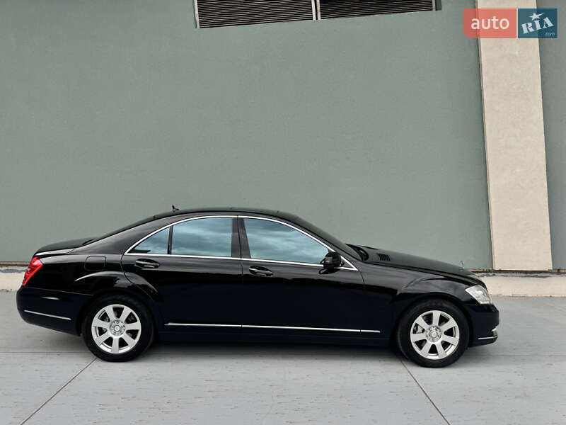 Седан Mercedes-Benz S-Class 2010 в Дніпрі