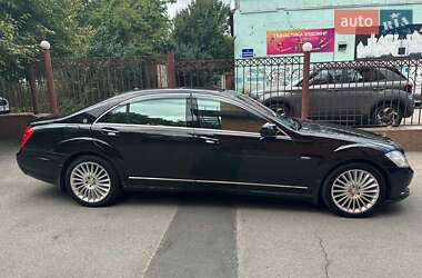 Седан Mercedes-Benz S-Class 2006 в 