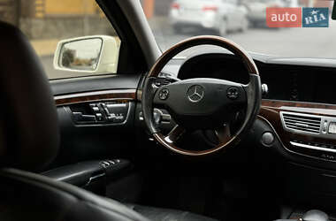 Седан Mercedes-Benz S-Class 2008 в 