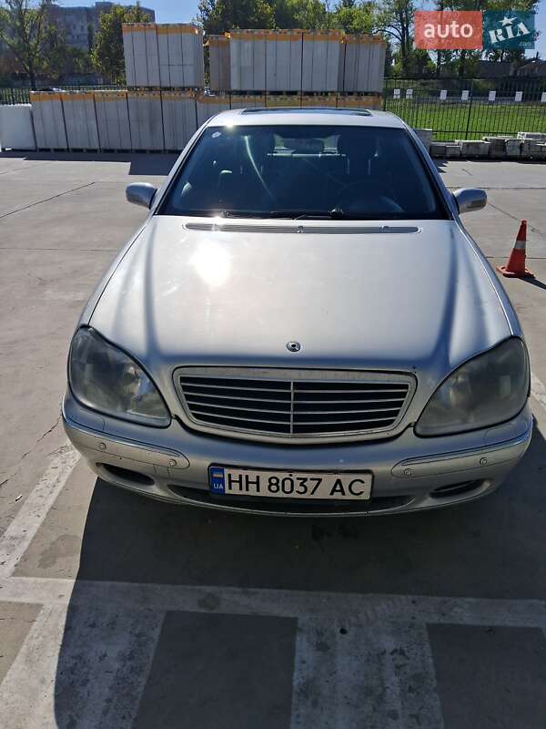 Mercedes-Benz S-Class 2001