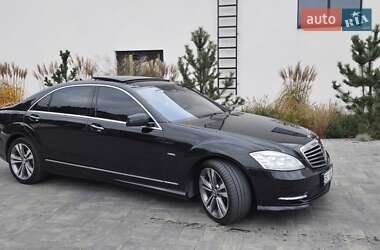 Mercedes-Benz S-Class 2011