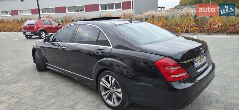 Седан Mercedes-Benz S-Class 2011 в Луцке