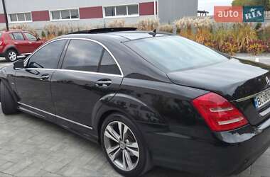 Седан Mercedes-Benz S-Class 2011 в 