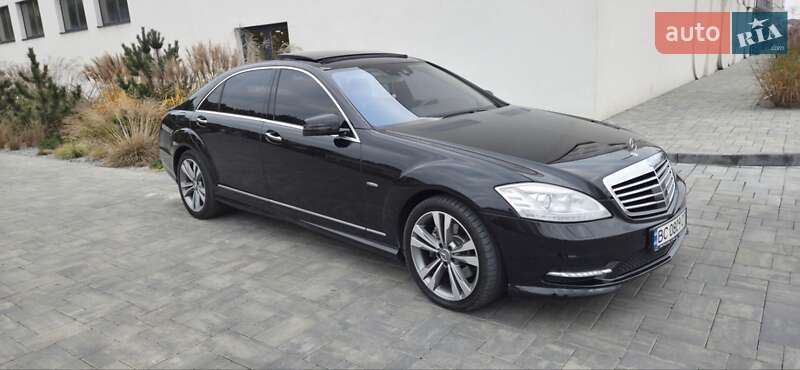 Седан Mercedes-Benz S-Class 2011 в Луцке