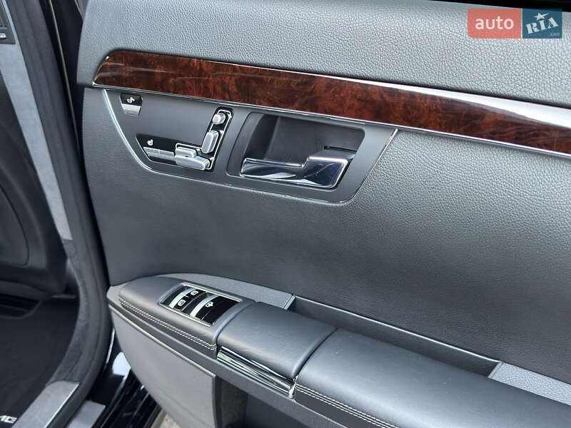 Седан Mercedes-Benz S-Class 2012 в Ровно