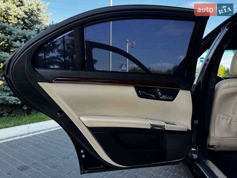 Седан Mercedes-Benz S-Class 2007 в Кам'янському