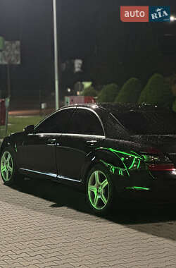Седан Mercedes-Benz S-Class 2006 в 