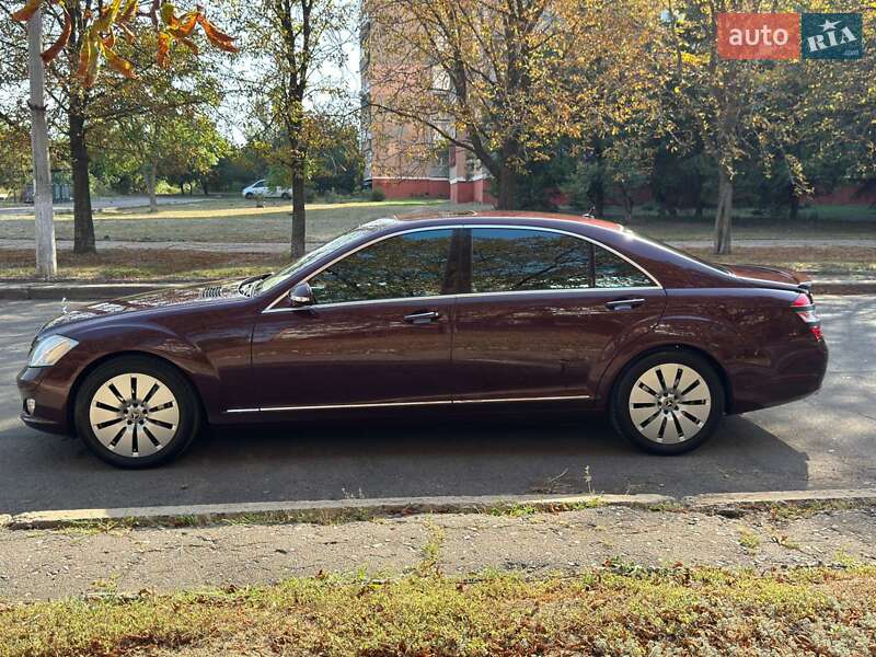 Седан Mercedes-Benz S-Class 2005 в Краматорську