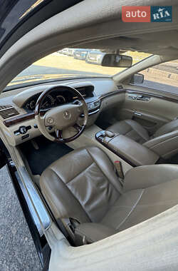 Седан Mercedes-Benz S-Class 2008 в  фото 20 Седан Mercedes-Benz S-Class 2008 в