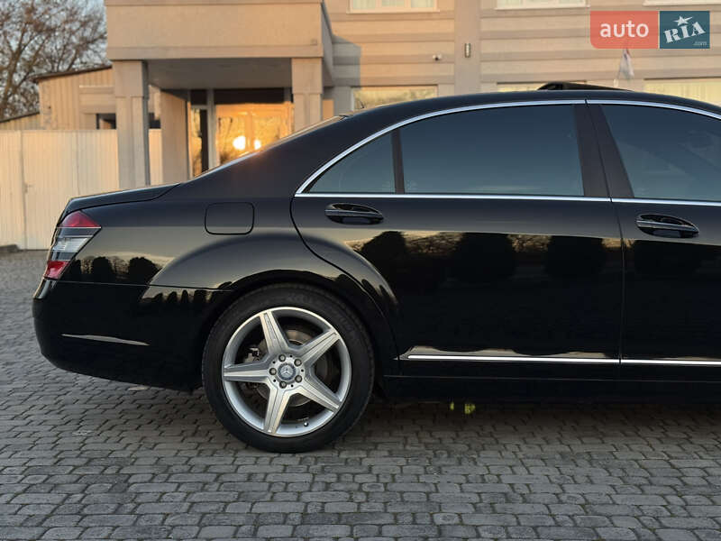 Седан Mercedes-Benz S-Class 2006 в Черновцах