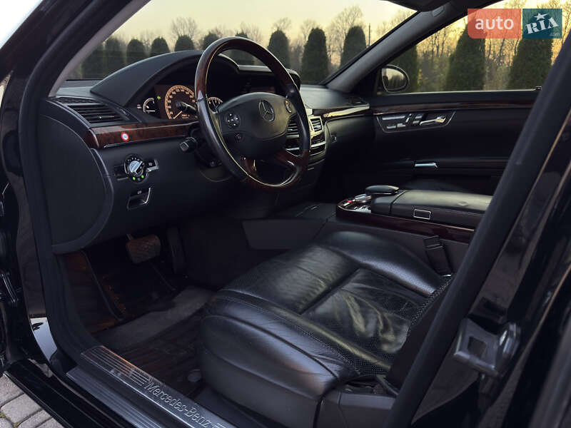 Седан Mercedes-Benz S-Class 2006 в Черновцах